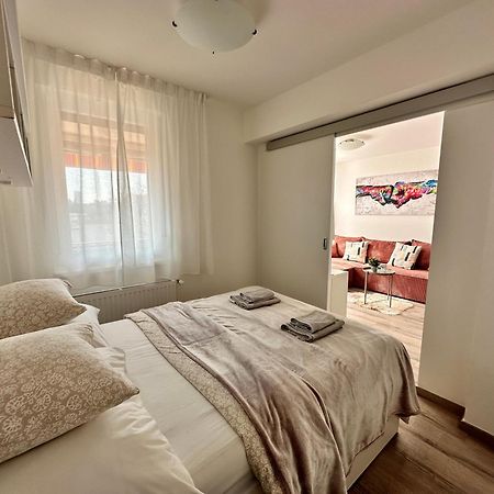 City Break Apartment - Private Garage, Ac, Balcony Budapest Bagian luar foto