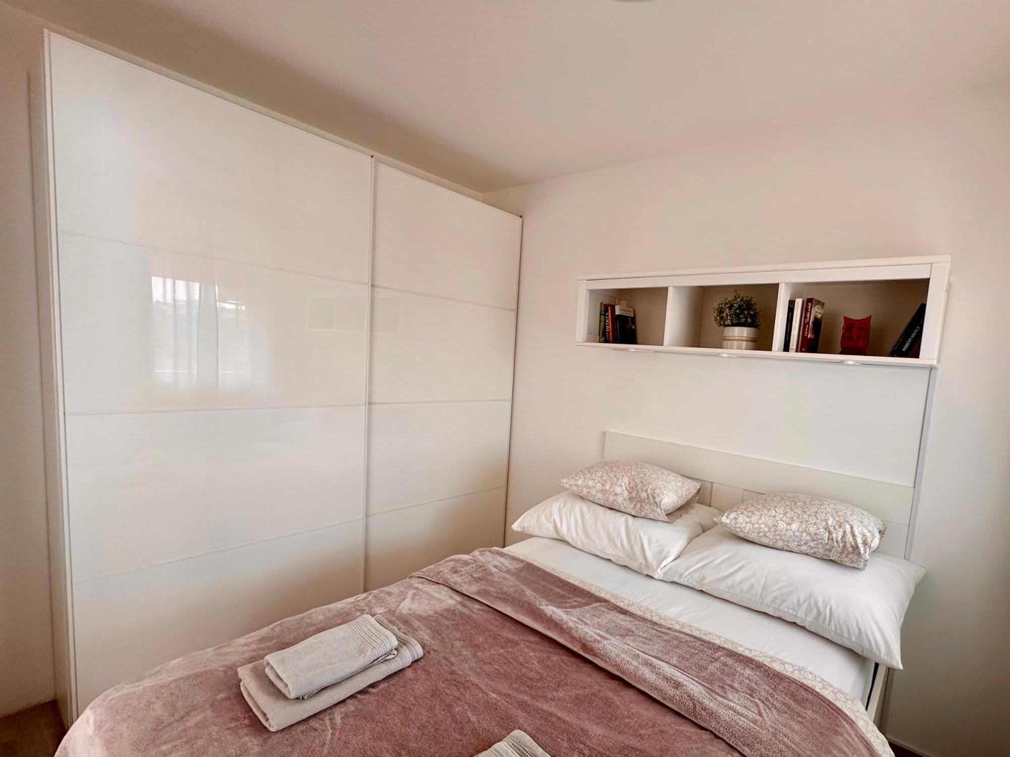 City Break Apartment - Private Garage, Ac, Balcony Budapest Bagian luar foto