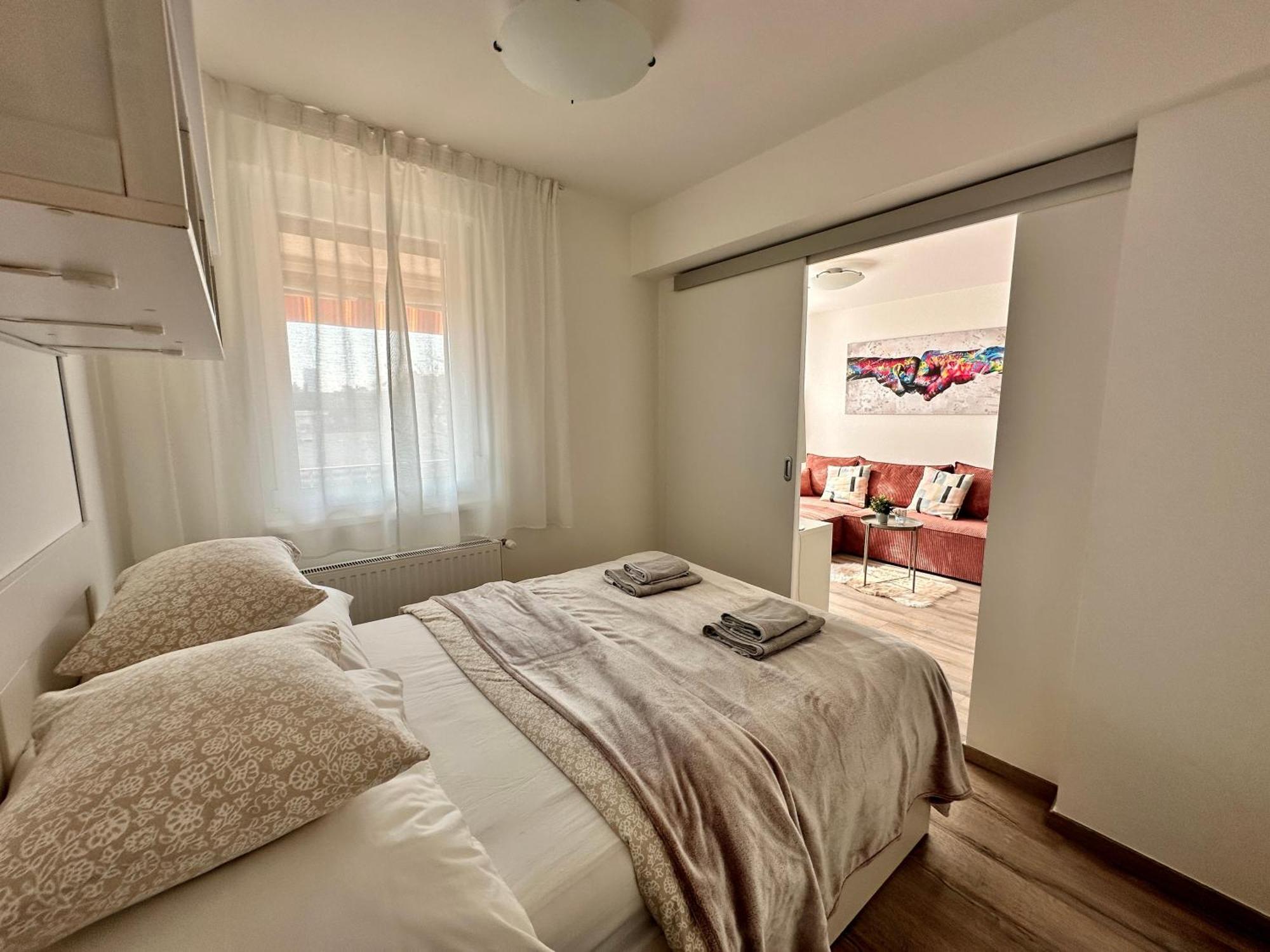 City Break Apartment - Private Garage, Ac, Balcony Budapest Bagian luar foto