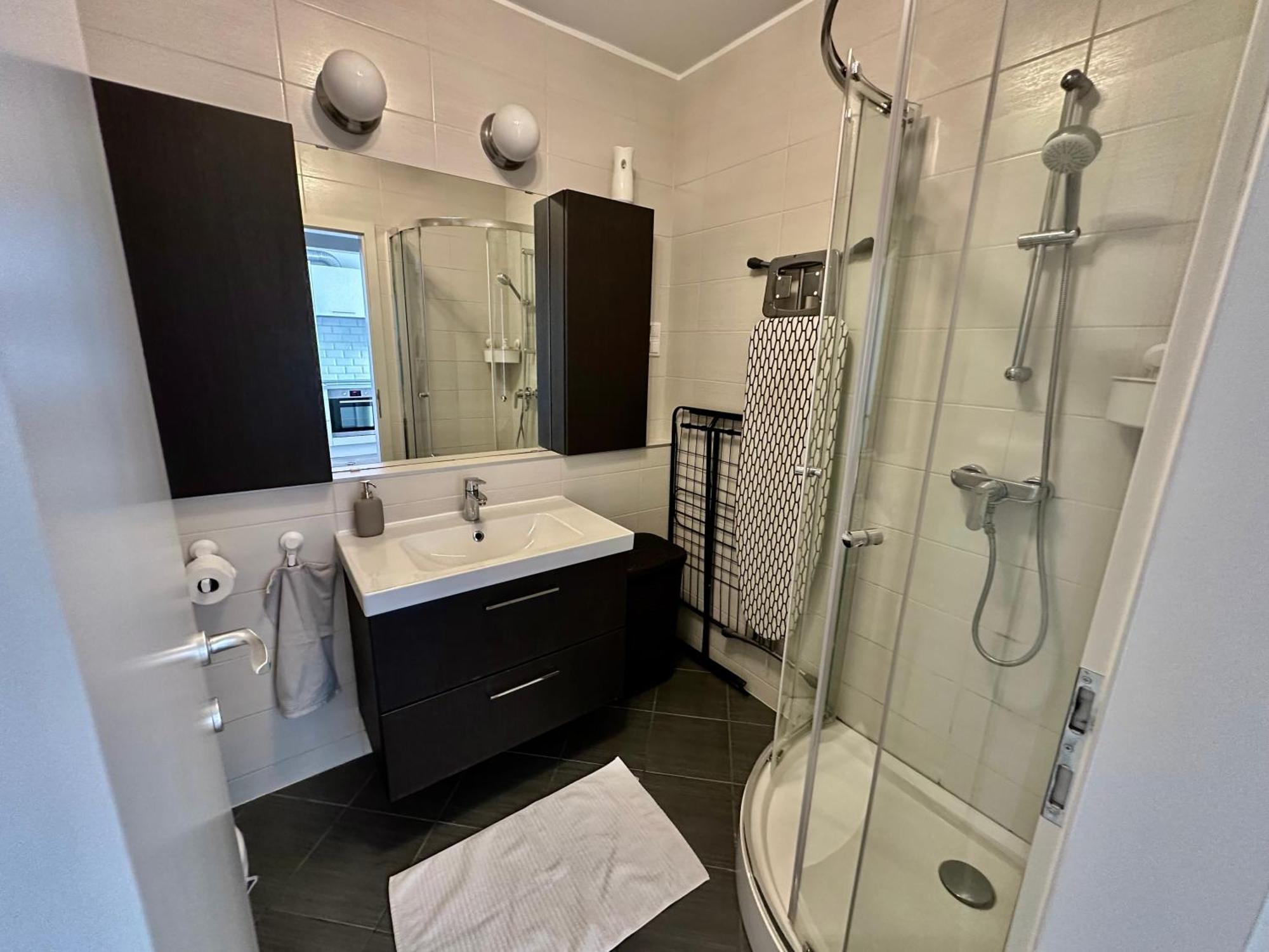 City Break Apartment - Private Garage, Ac, Balcony Budapest Bagian luar foto