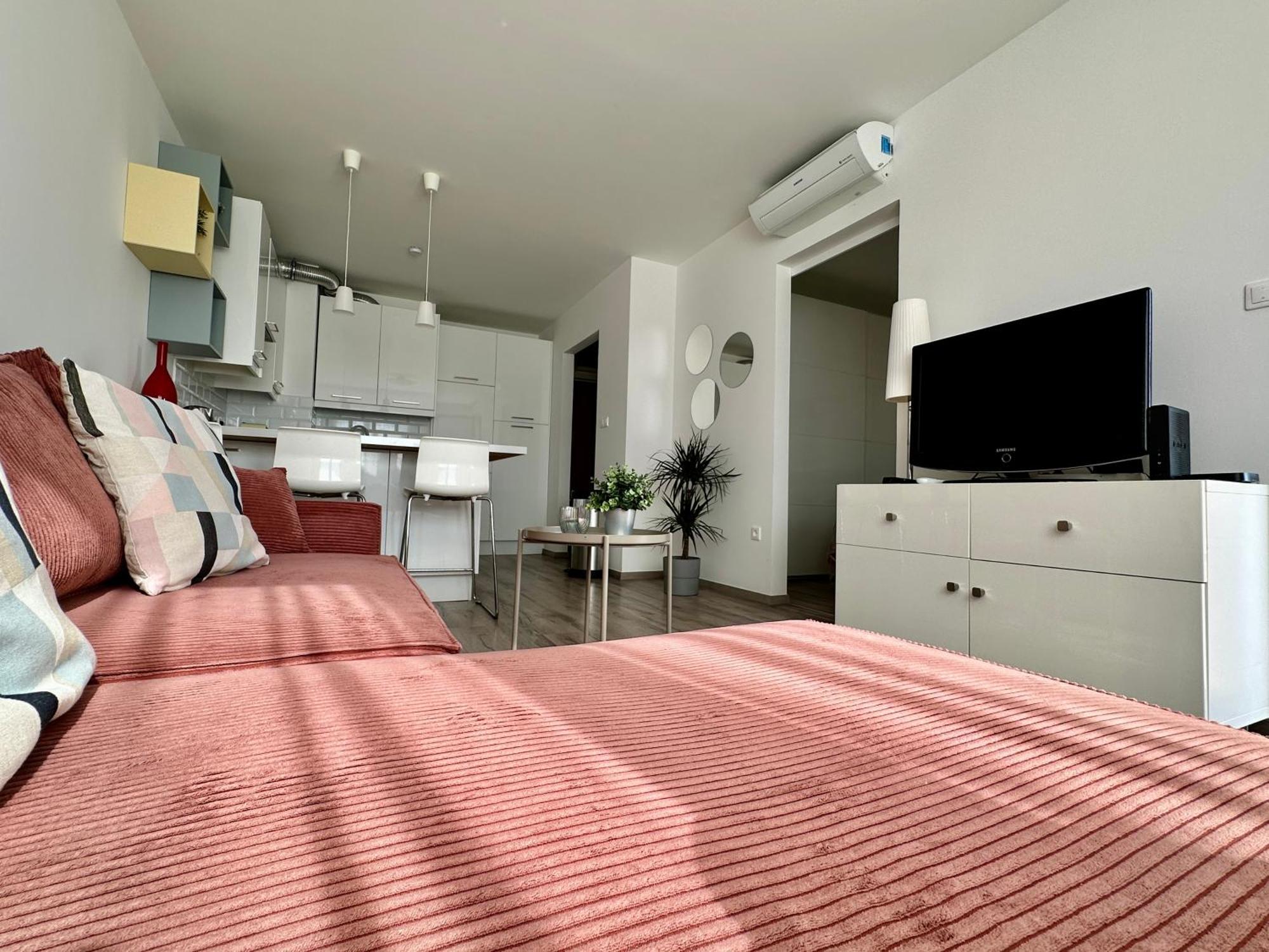 City Break Apartment - Private Garage, Ac, Balcony Budapest Bagian luar foto